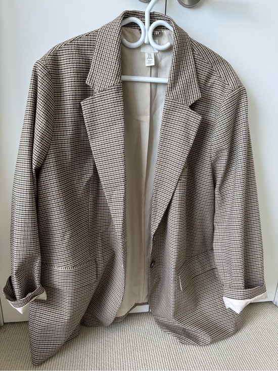 H&M Jackets & Blazers - H&M Women's Checked Single-Button Blazer - Beige & Brown